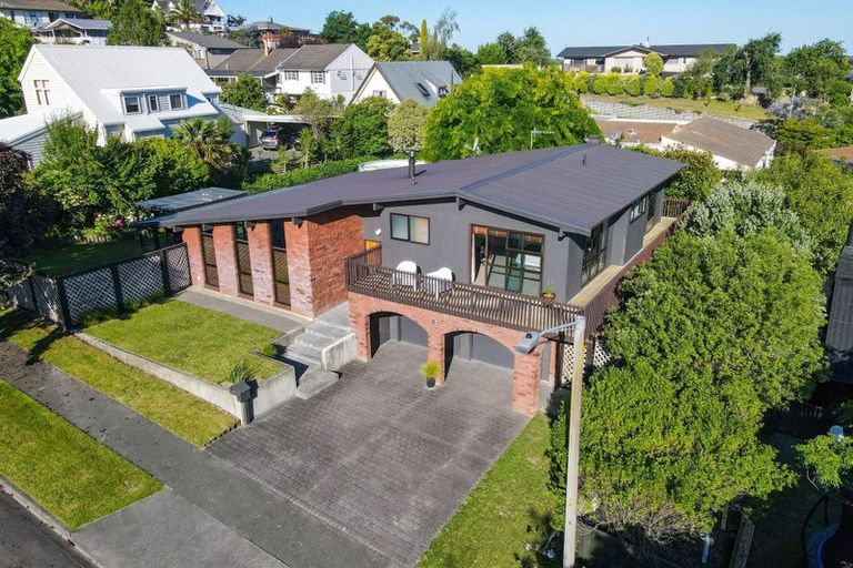 Photo of property in 1 Cumberland Rise, Taradale, Napier, 4112