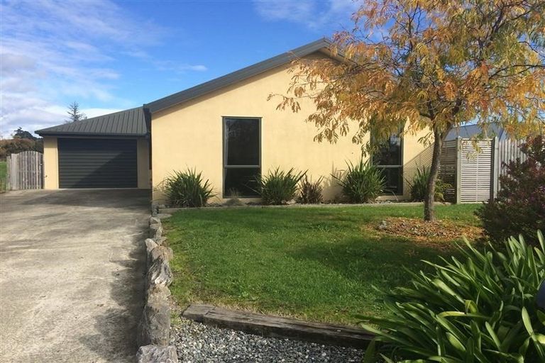 Photo of property in 10 Longfields Road, Brightwater, 7022