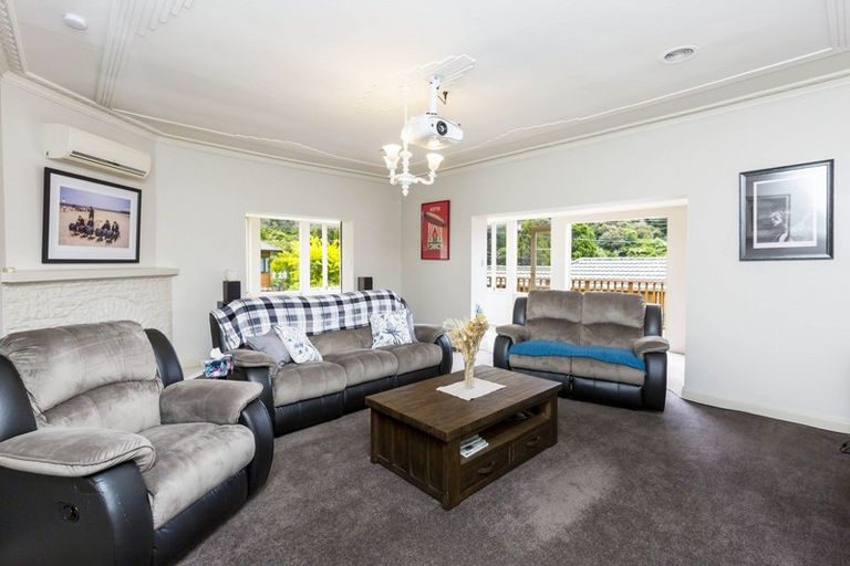 Photo of property in 81 Raukawa Street, Stokes Valley, Lower Hutt, 5019