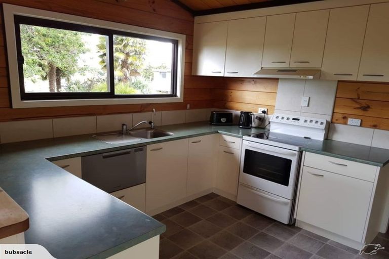 Photo of property in 39 Codlin Road, Waiuku, 2683