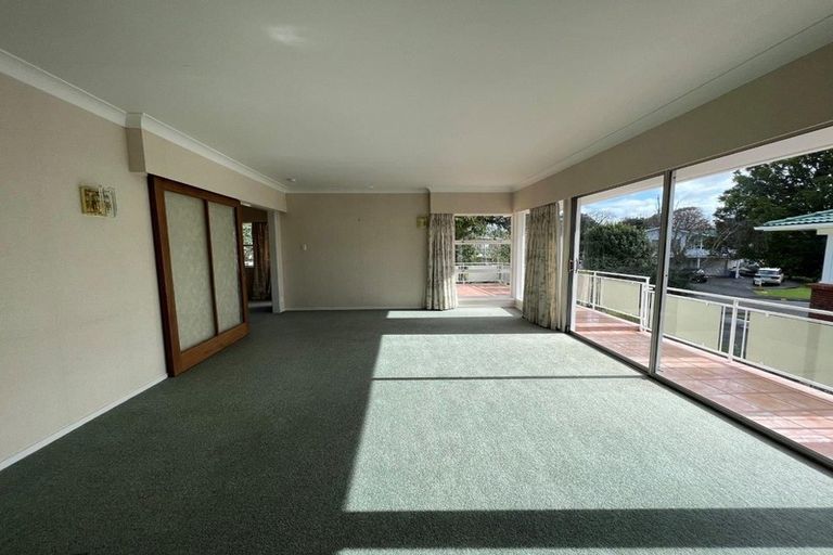 Photo of property in 20 Marywil Crescent, Hillcrest, Auckland, 0627