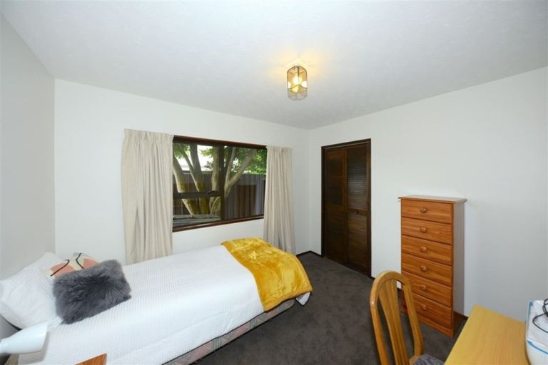 Photo of property in 4 Geraldo Place, Russley, Christchurch, 8042
