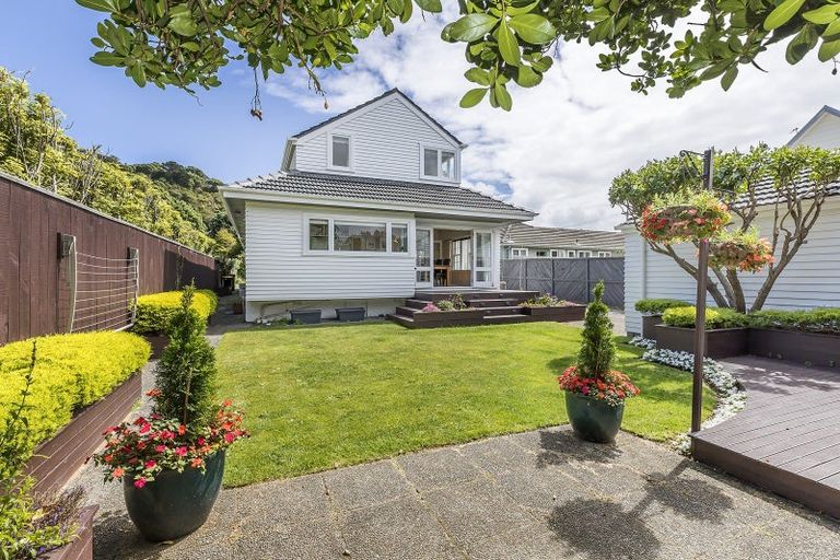 Photo of property in 57 Inglis Street, Seatoun, Wellington, 6022