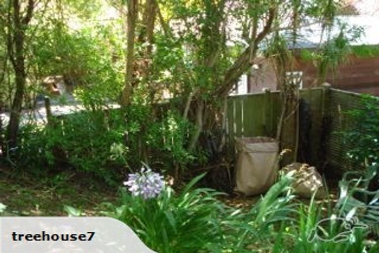 Photo of property in 8/244 Onewa Road, Birkenhead, Auckland, 0626