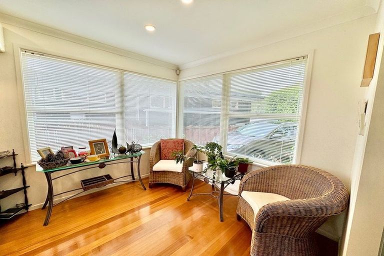 Photo of property in 121 Muir Avenue, Mangere Bridge, Auckland, 2022
