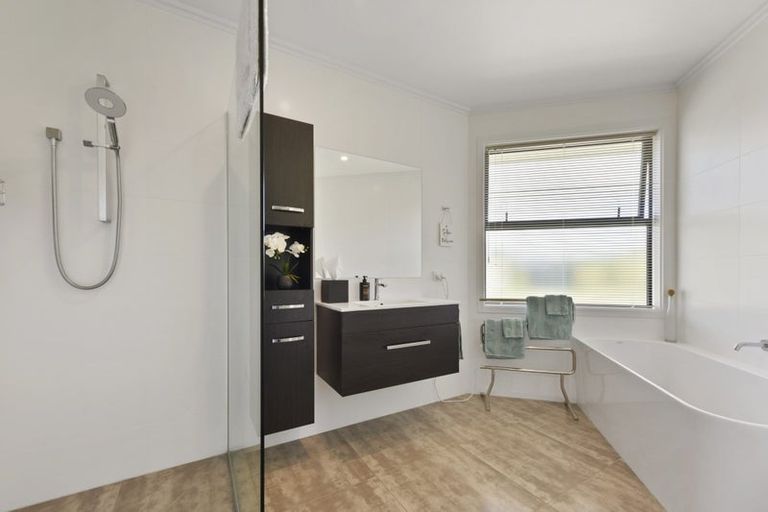 Photo of property in 6 Westmere Drive, Tasman, Upper Moutere, 7173