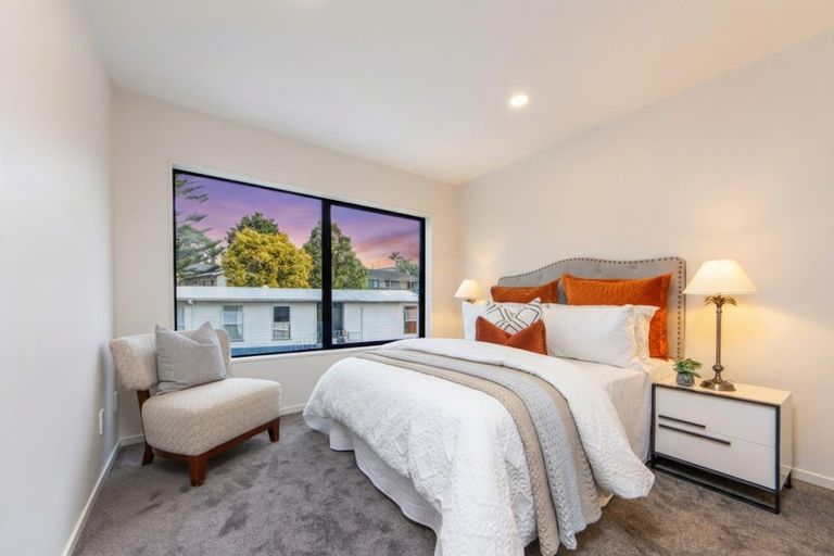 Photo of property in 7a Hewlett Road, Massey, Auckland, 0614