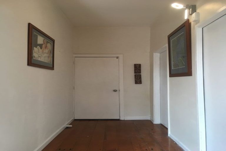 Photo of property in 1 Waiau Street, Torbay, Auckland, 0630