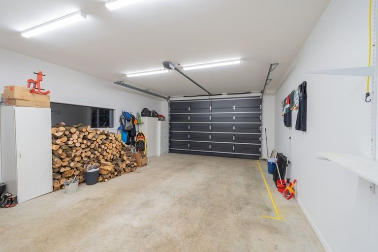 Photo of property in 10 Red Deer Place, Te Anau, 9600