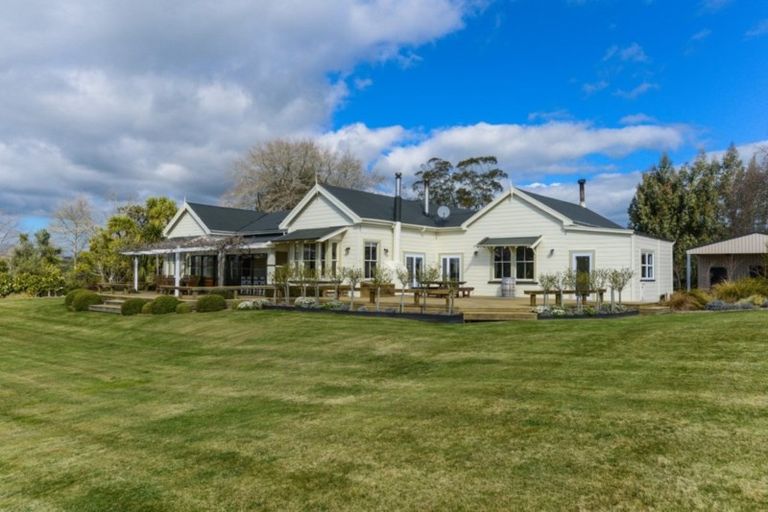Photo of property in 724 Porangahau Road, Waipukurau, 4282