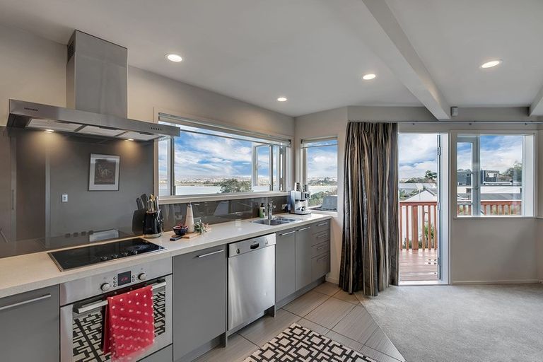 Photo of property in 1/33 Beach Haven Road, Beach Haven, Auckland, 0626