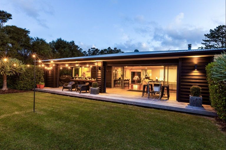 Photo of property in 875 Hibiscus Coast Highway, Waiwera, Orewa, 0994