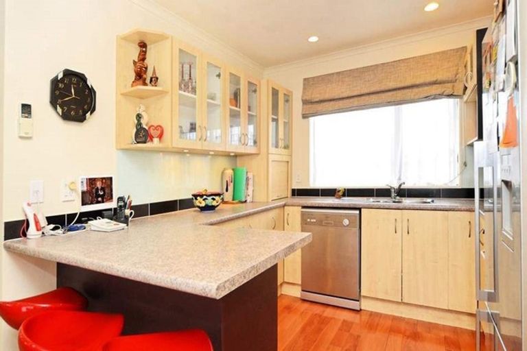 Photo of property in 143 Colwill Road, Massey, Auckland, 0614