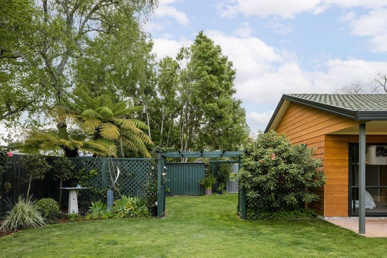 Photo of property in 24 Taylor Street, Cambridge, 3434