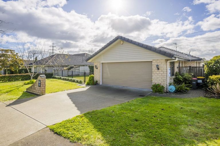 Photo of property in 16 Silkwood Crescent, Karaka, Papakura, 2113