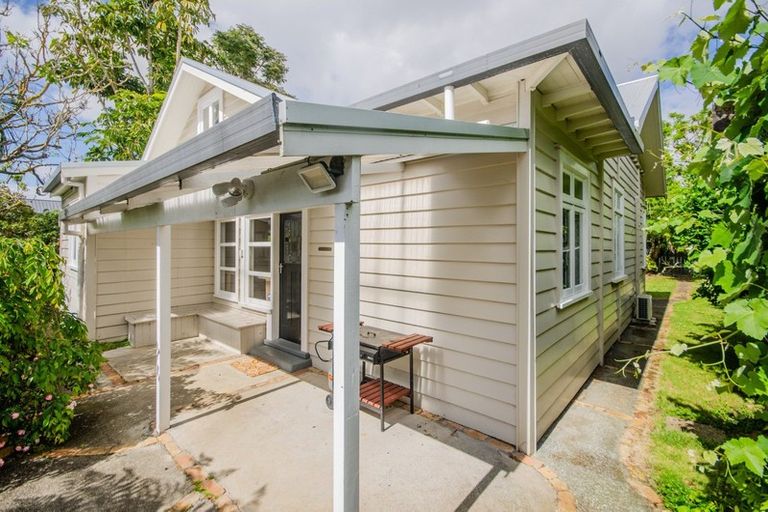 Photo of property in 2a Ryburn Road, Mount Wellington, Auckland, 1062