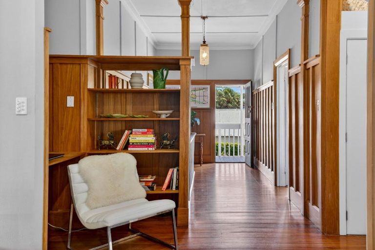 Photo of property in 23 Cameron Road, Bluff Hill, Napier, 4110