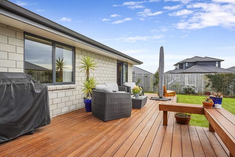 Photo of property in 13 Kimbolton Street, Rototuna North, Hamilton, 3210