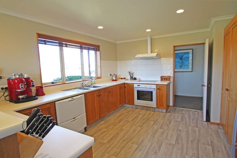 Photo of property in 54 Awamoa Road, Holmes Hill, Oamaru, 9401