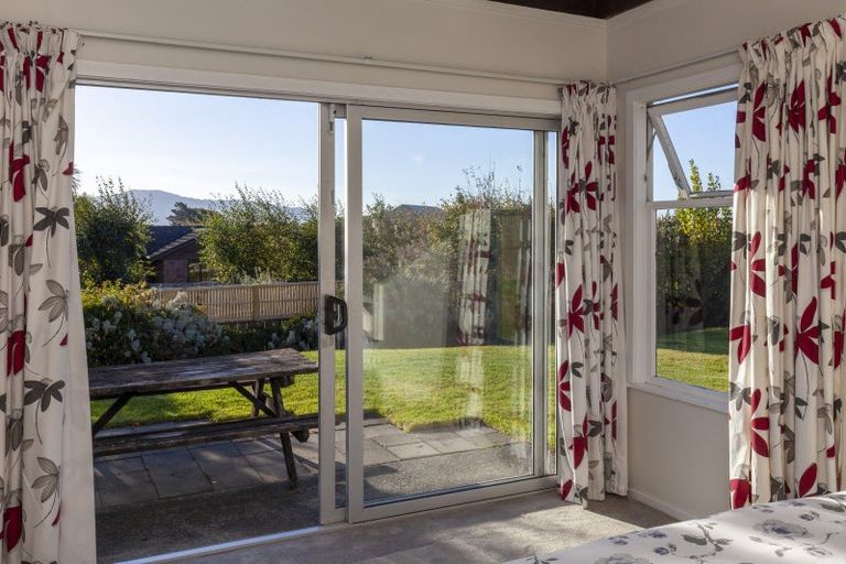 Photo of property in 6 Rewa Road, Raumati Beach, Paraparaumu, 5032