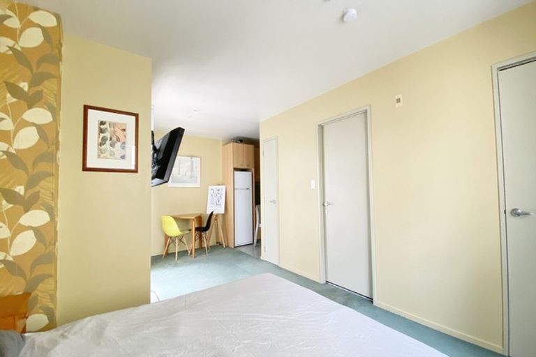 Photo of property in Oxford Apartments, 4a/13 Mount Street, Auckland Central, Auckland, 1010