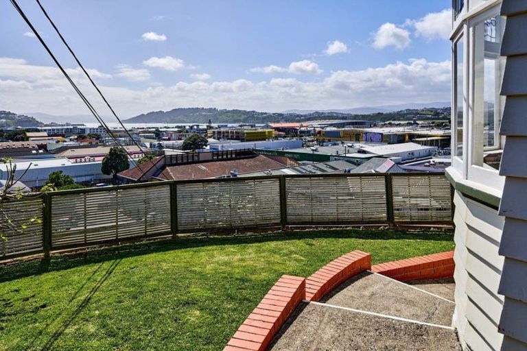 Photo of property in 50 Childers Terrace, Kilbirnie, Wellington, 6022