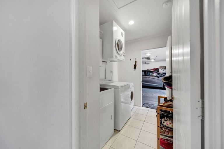 Photo of property in 10d Shelter Grove, Frankleigh Park, New Plymouth, 4310