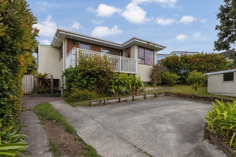 Photo of property in 124 Te Pene Avenue, Titahi Bay, Porirua, 5022