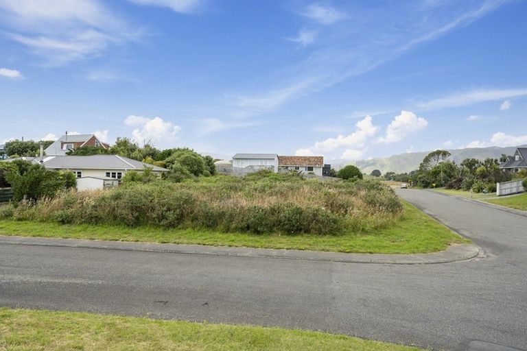 Photo of property in 16 Kitchener Street, Te Horo Beach, Otaki, 5581