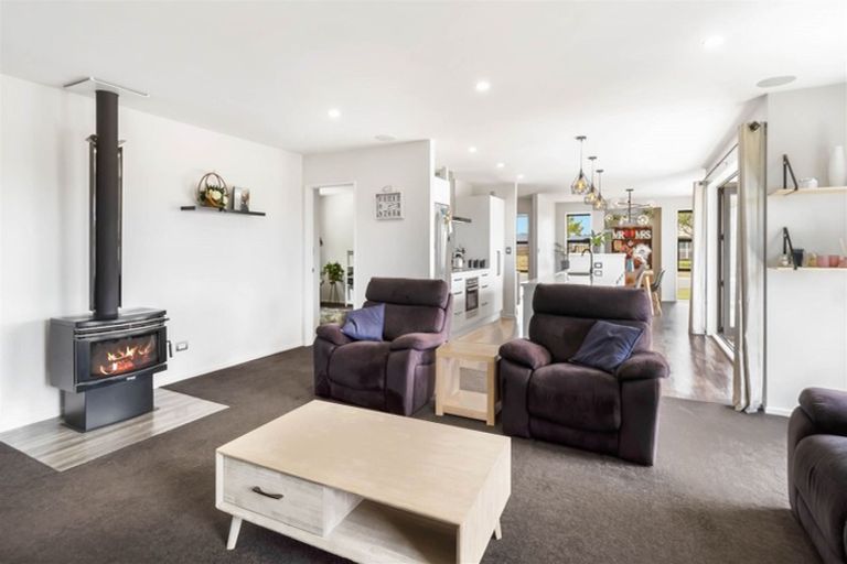 Photo of property in 76 Beaumont Drive, Rolleston, 7614