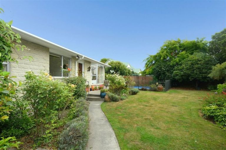 Photo of property in 42 Toorak Avenue, Avonhead, Christchurch, 8042