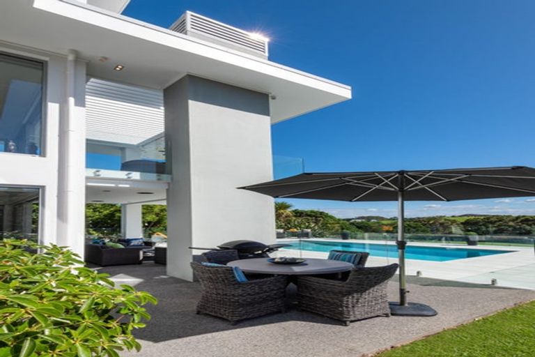 Photo of property in 824 Redoubt Road, Flat Bush, Auckland, 2019