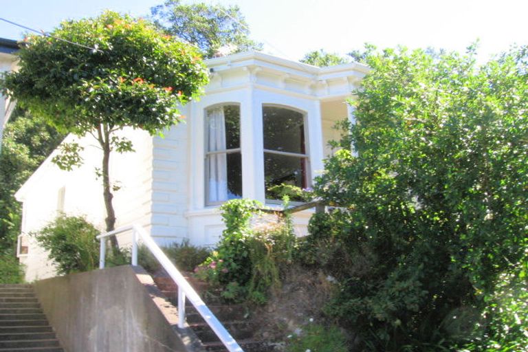 Photo of property in 23 Everton Terrace, Kelburn, Wellington, 6012