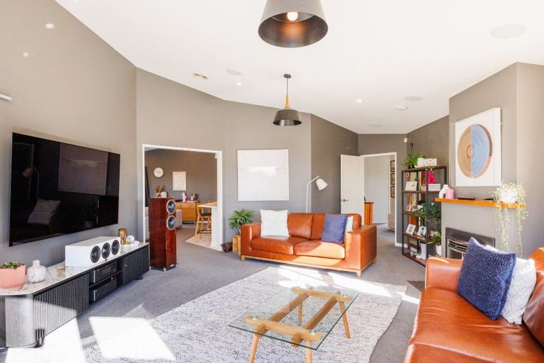 Photo of property in 165 Pacific Drive, Fitzherbert, Palmerston North, 4410