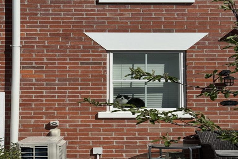 Photo of property in 30 Hargest Crescent, Saint Kilda, Dunedin, 9012