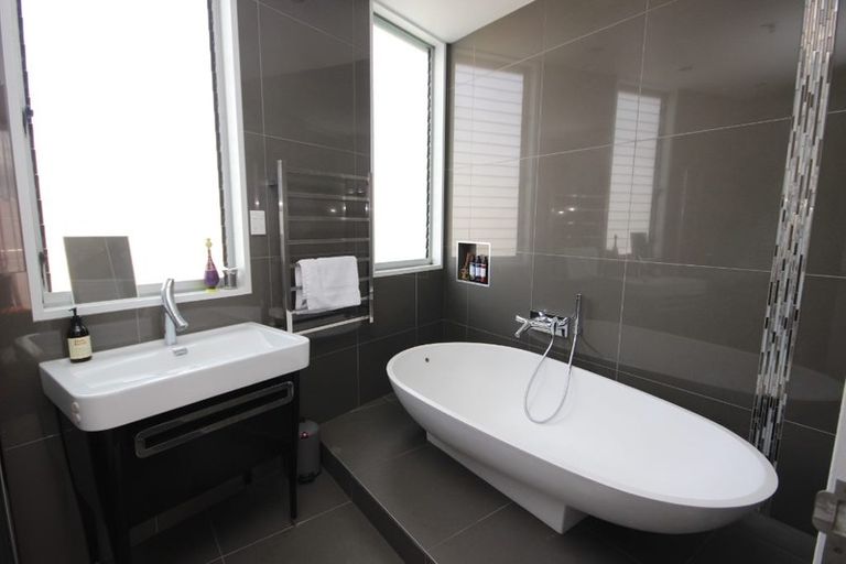 Photo of property in 2 Augustus Terrace, Parnell, Auckland, 1052