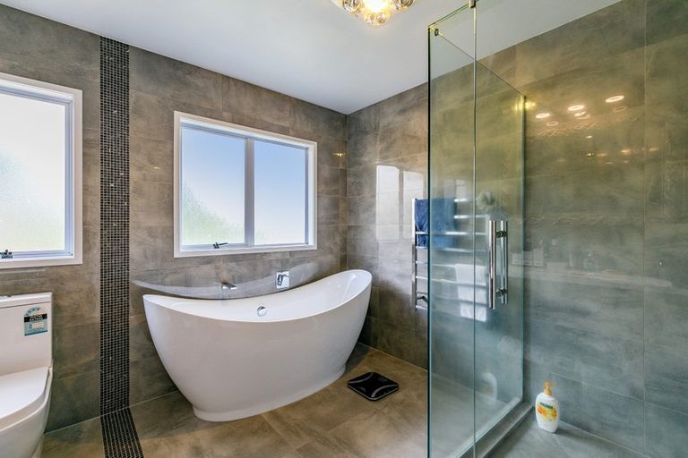 Photo of property in 4 Shannon Place, Torbay, Auckland, 0630