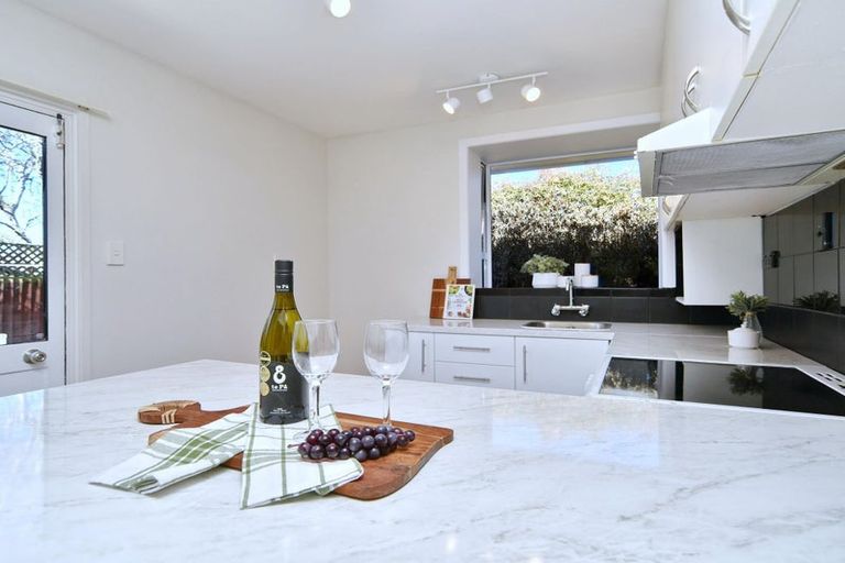 Photo of property in 2/14 Four Elms Place, Parklands, Christchurch, 8083