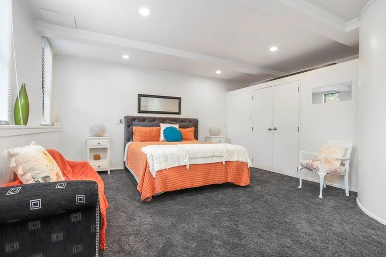 Photo of property in 43 Vintage Drive, Henderson, Auckland, 0612