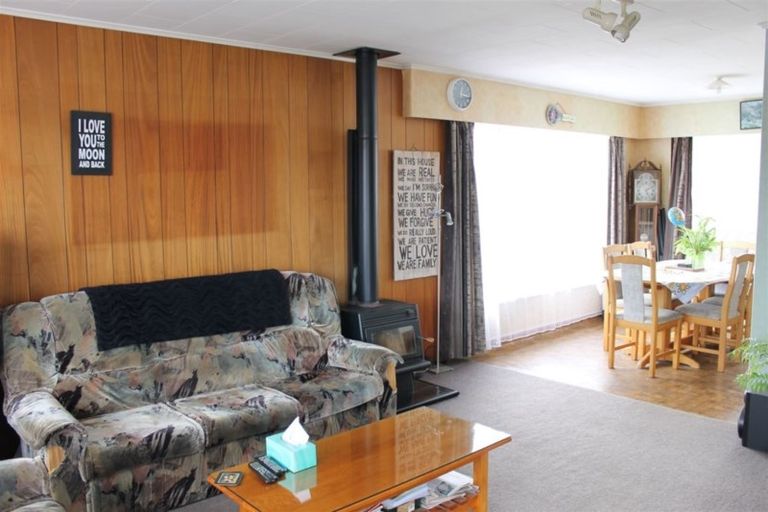 Photo of property in 17 Hadfield Street, Otaki, 5512