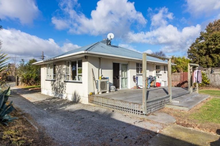 Photo of property in 7 Pinehurst Crescent, Russley, Christchurch, 8042