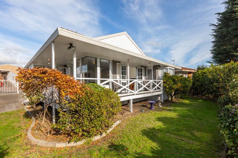 Photo of property in 1b Begonia Way, Greerton, Tauranga, 3112
