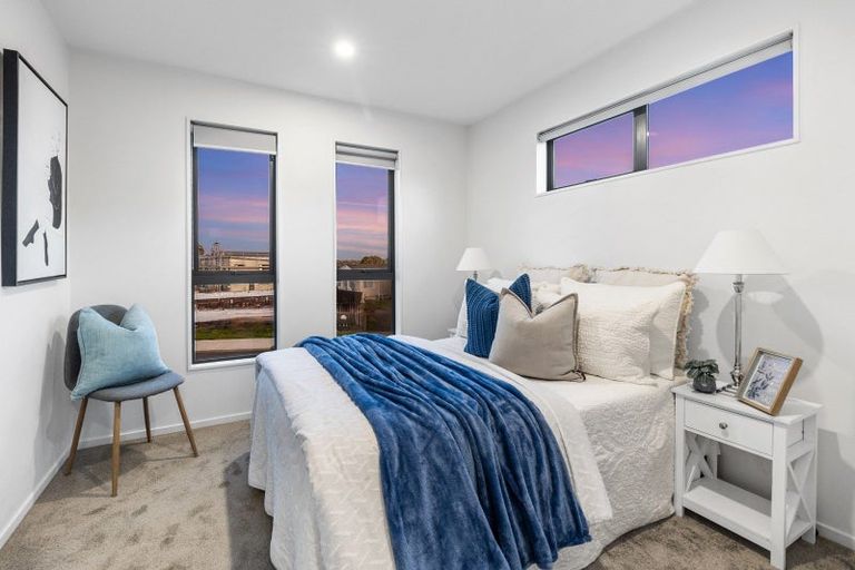 Photo of property in 1 Red Arches Road, Henderson, Auckland, 0610