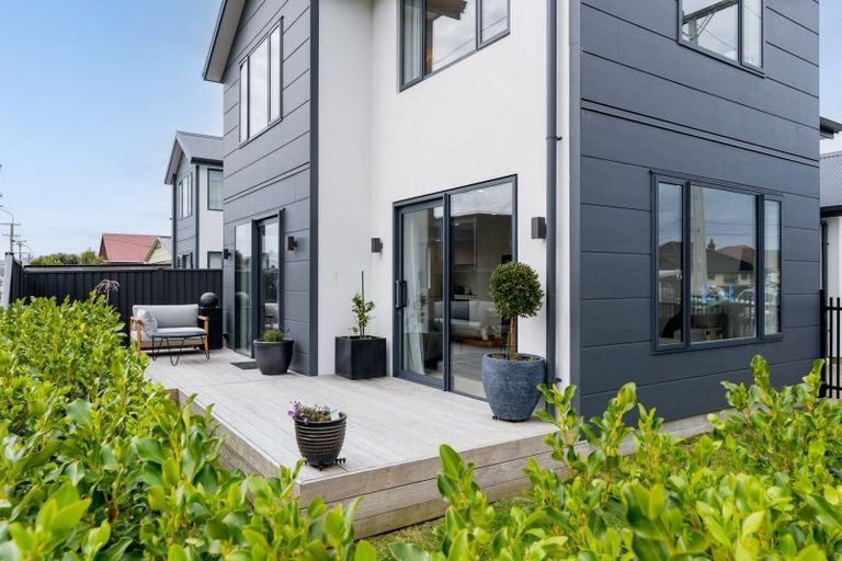 Photo of property in 1a Kings Avenue, South Dunedin, Dunedin, 9012