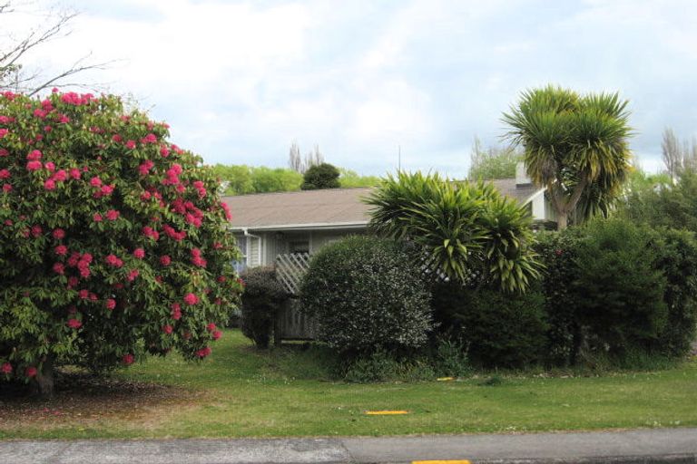 Photo of property in 4 Clyde Street, Utuhina, Rotorua, 3015