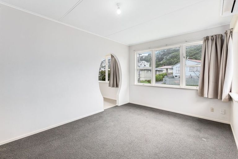 Photo of property in 171 Sievers Grove, Cannons Creek, Porirua, 5024