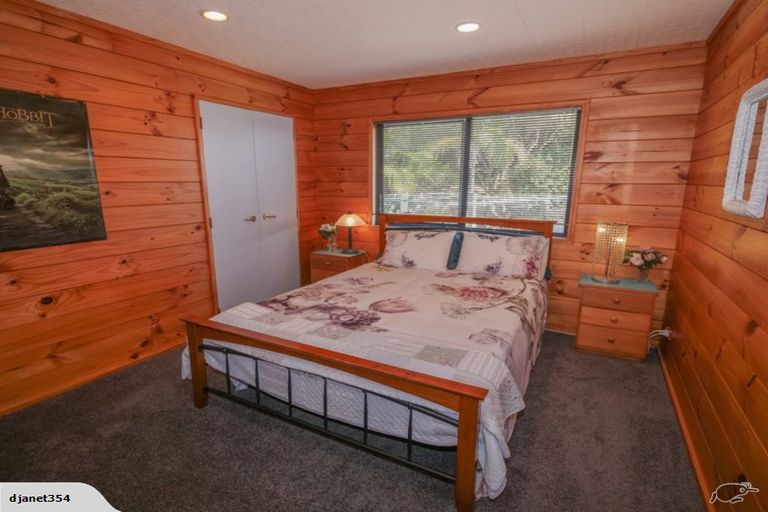 Photo of property in 33 Cable Bay Block Road, Cable Bay, 0420