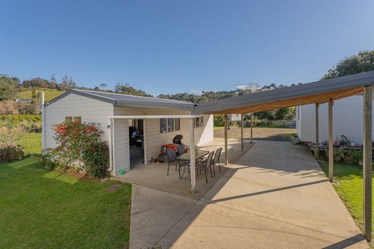 Photo of property in 30 Captain Cook Road, Cooks Beach, Whitianga, 3591