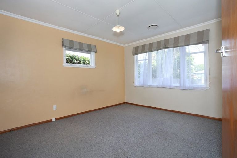 Photo of property in 8 Nairn Crescent, Awapuni, Palmerston North, 4412