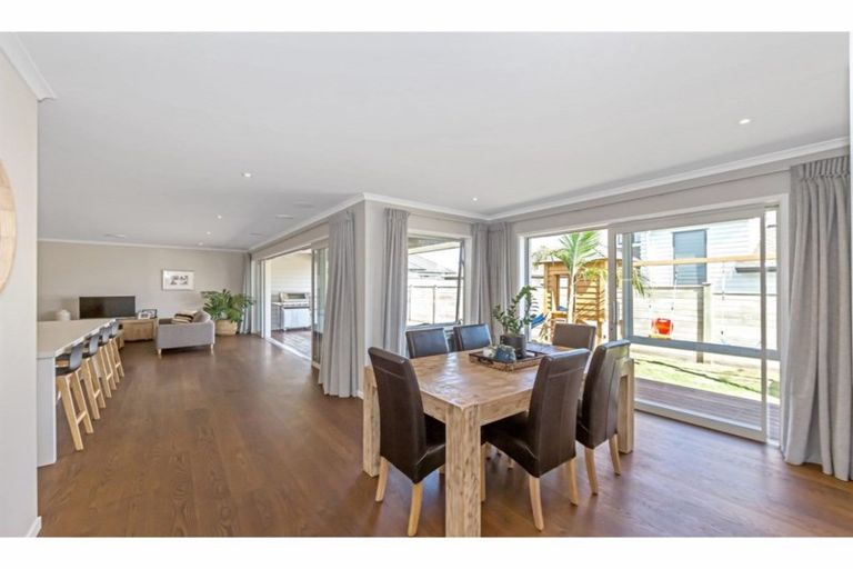 Photo of property in 200 Harris Drive, Silverdale, 0932